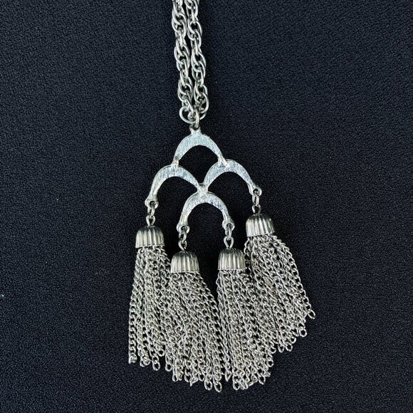 Silver Large Link Sautior Lariat Tassel Necklace - Picture 9 of 16